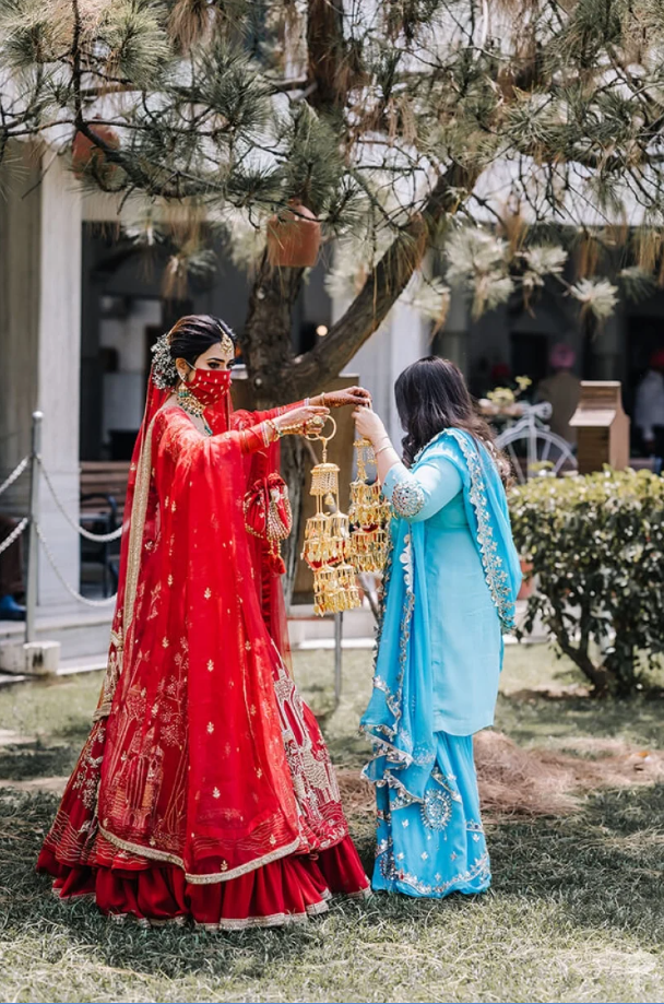 新娘都像仙女！印度開始流行起「口罩婚禮」，網友：怎麼感覺更有一種神秘美了？-07.PNG
