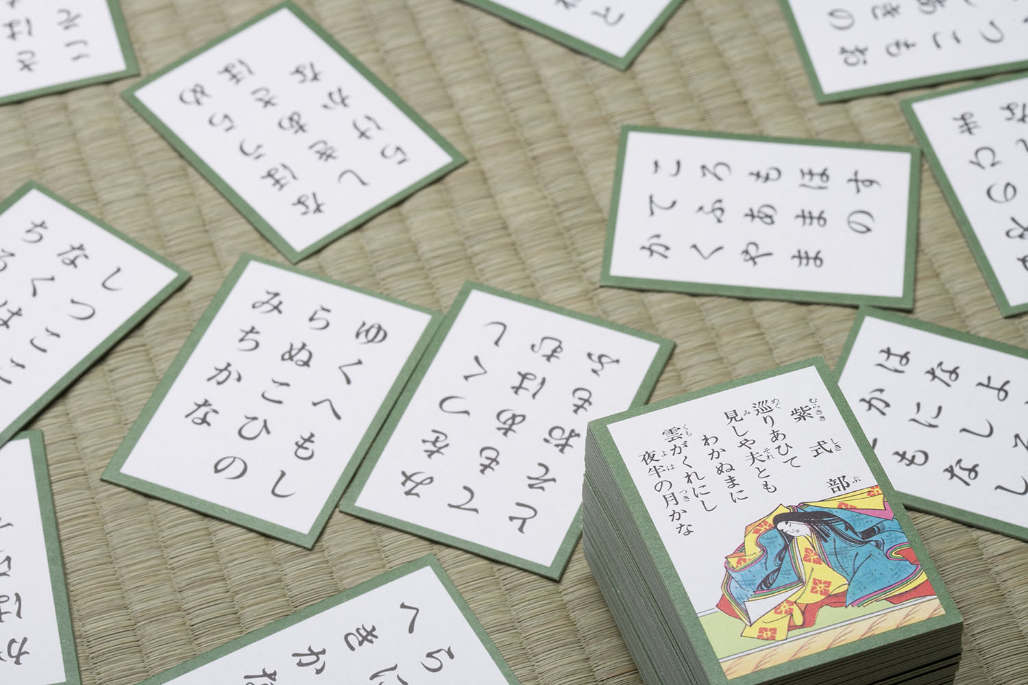 日本人從遊戲中學國語！來自日本宮廷文化的《百人一首》紙牌對決.jpg