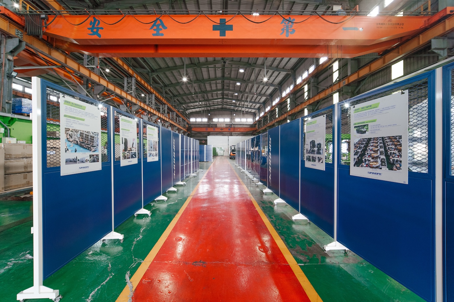 門後的覺醒：八家隱形冠軍如何走出鐵捲門，改寫彰化製造的劇本_信鋐工業_03(photo_credit__林祐任).jpg