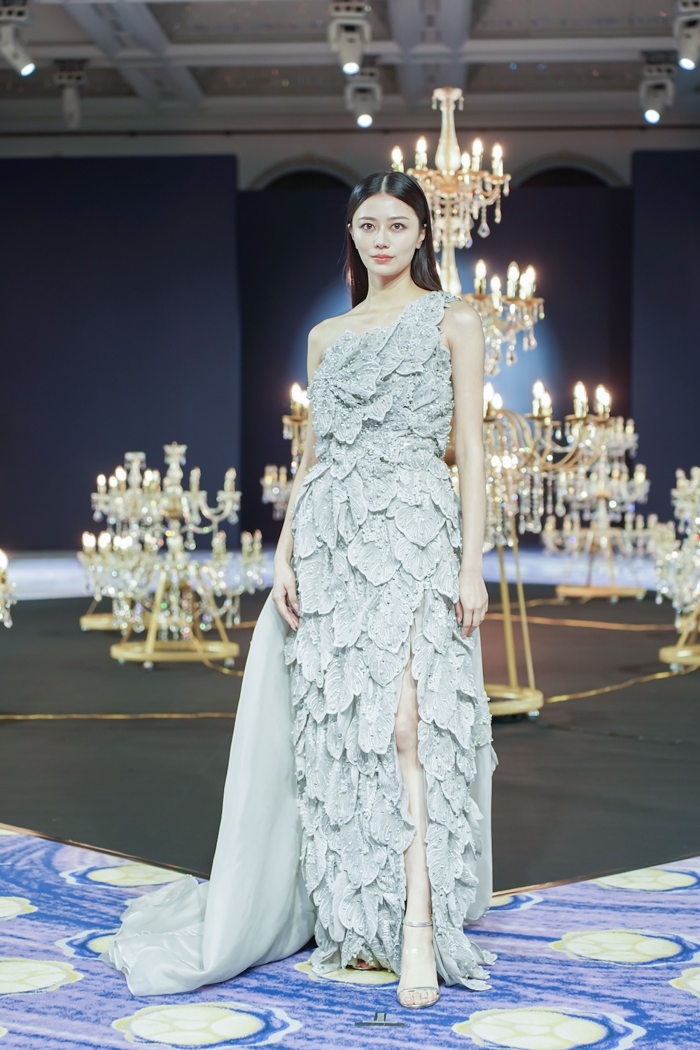 Jasmine_Galleria《拾光極境》：以光影與工藝頌揚女性十年華麗篇章_2025Jasmine_Galleria_十週年大秀-10.jpg