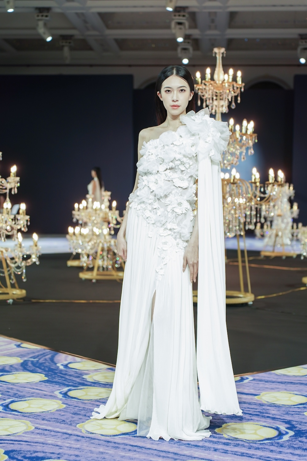 Jasmine_Galleria《拾光極境》：以光影與工藝頌揚女性十年華麗篇章_2025Jasmine_Galleria_十週年大秀-11.jpg